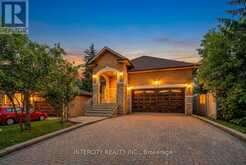 42 OAK AVENUE | Richmond Hill Ontario | Slide Image One