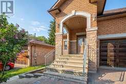 42 OAK AVENUE | Richmond Hill Ontario | Slide Image Five