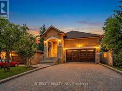 42 OAK AVENUE Richmond Hill Ontario, L4C 6R7