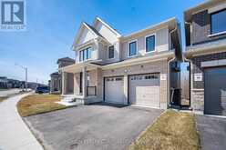 122 THICKETWOOD AVENUE | Barrie Ontario | Slide Image Two