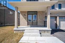122 THICKETWOOD AVENUE | Barrie Ontario | Slide Image Four