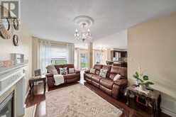 94 WARD DRIVE | Barrie Ontario | Slide Image Ten