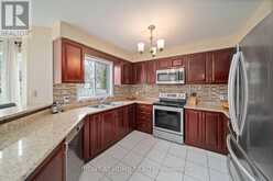 94 WARD DRIVE | Barrie Ontario | Slide Image Three