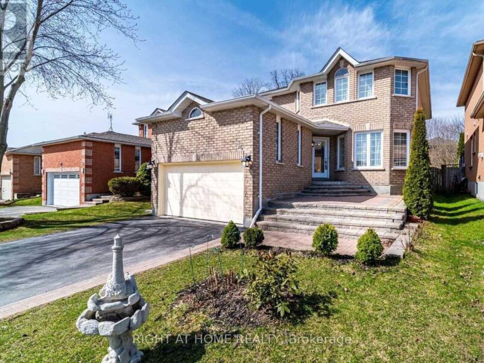 94 WARD DRIVE, Barrie, Ontario L4N 8A2