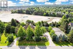 27 WALNUT GLEN PLACE | Markham Ontario | Slide Image Six