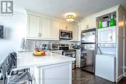 6 BRANT AVENUE | Mississauga Ontario | Slide Image Thirteen