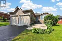 101 LION'S GATE BOULEVARD | Barrie Ontario | Slide Image Two