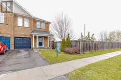 60 BUSHMILL CIRCLE | Brampton Ontario | Slide Image Three