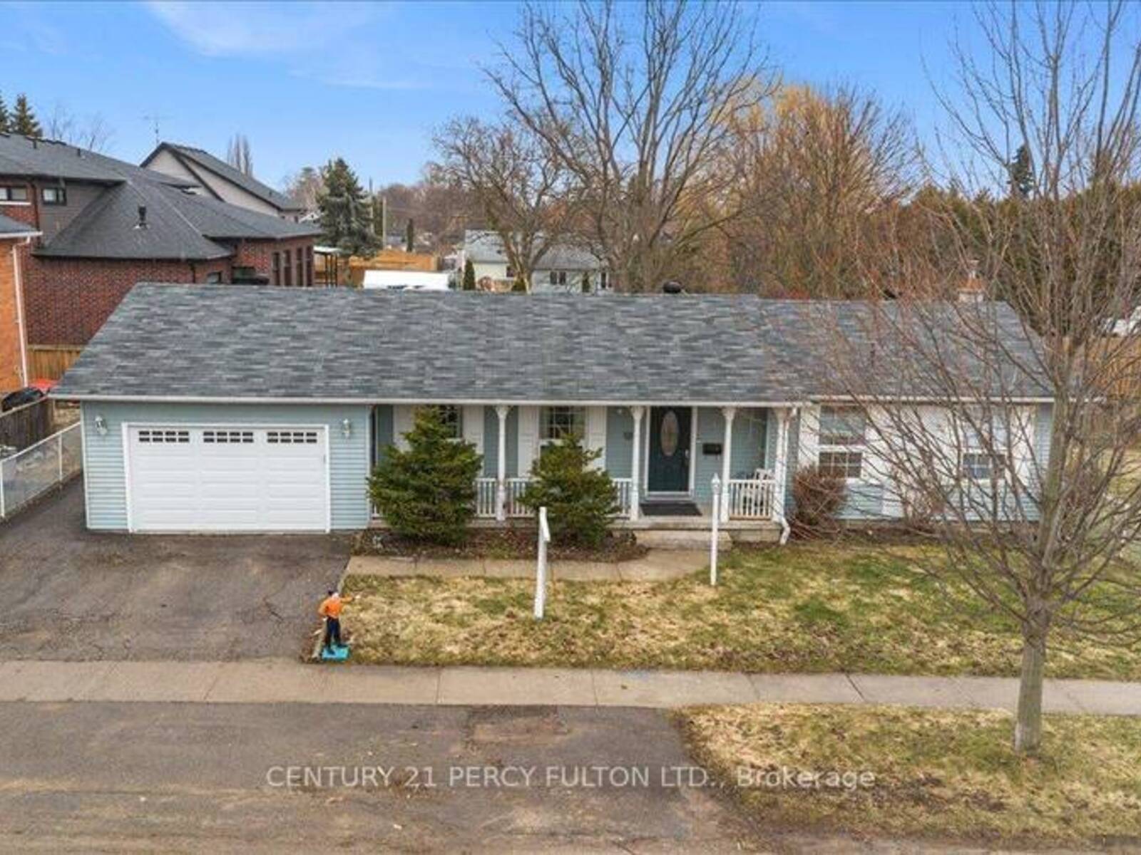 5 DURHAM STREET, Clarington, Ontario L1C 1H4