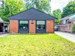 23 DENHAM ROAD Toronto Ontario, M1P 1W5