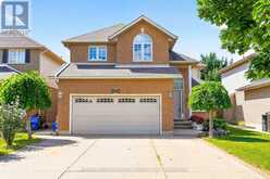 42 HILLGARDEN DRIVE | Hamilton Ontario | Slide Image One