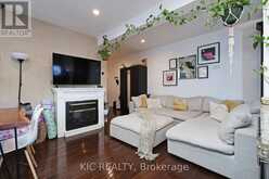 20 ASHDALE AVENUE | Toronto Ontario | Slide Image Fifteen
