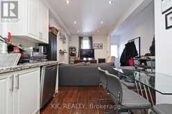 20 ASHDALE AVENUE | Toronto Ontario | Slide Image Nine
