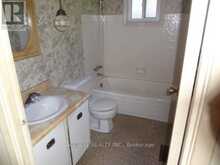 28 HARCOURT CRESCENT | Kitchener Ontario | Slide Image Eight