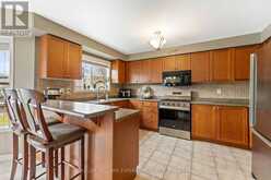 39 STONEMOUNT CRESCENT | Angus Ontario | Slide Image Eleven