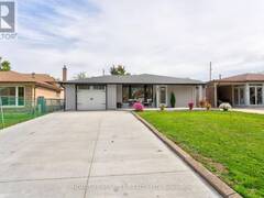85 SILVERSTONE DRIVE Toronto Ontario, M9V 3G4