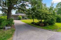 383 MAPLEHURST AVENUE | Oakville Ontario | Slide Image Two