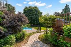 383 MAPLEHURST AVENUE | Oakville Ontario | Slide Image Thirty