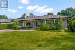 383 MAPLEHURST AVENUE | Oakville Ontario | Slide Image Four