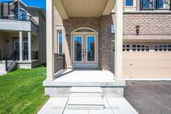 14 MAC CAMPBELL WAY | Bradford West Gwillimbury Ontario | Slide Image Three