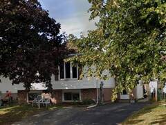 27 DAUPHIN AVENUE Kingston Ontario, K7K 6B2
