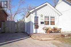 122 HARDING BOULEVARD | Toronto Ontario | Slide Image One