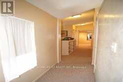 122 HARDING BOULEVARD | Toronto Ontario | Slide Image Four