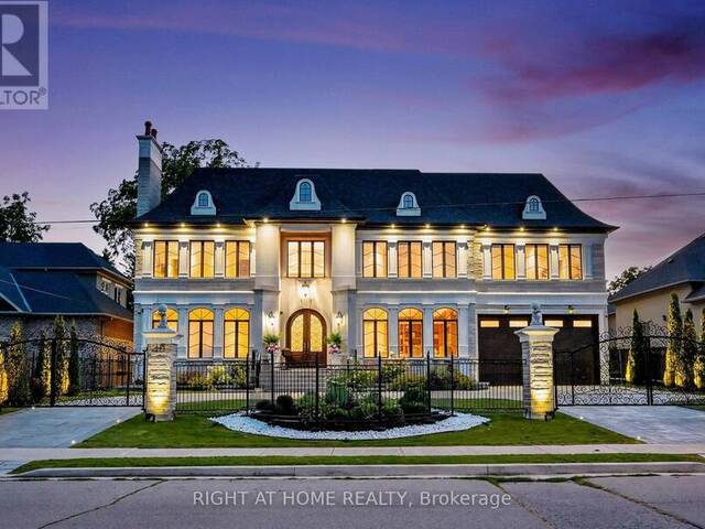 10 YONGEVIEW AVENUE Richmond Hill Ontario, L4C 7A4 - 6 Bedrooms Home For Sale