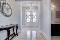 16 GRACEDALE DRIVE | Richmond Hill Ontario | Slide Image Two