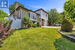 18 GREENBRIAR ROAD | Brampton Ontario | Slide Image Three