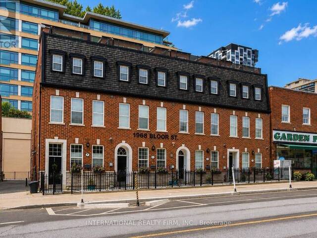 16 - 1970 BLOOR STREET W Toronto Ontario, M6P 3K9 - 3 Bedrooms Home For Sale