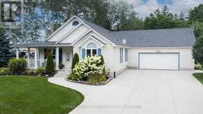 15 SHEPHARD PLACE | Wilmot Ontario | Slide Image Three