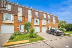 33 - 100 BRIDLETOWNE CIRCLE | Toronto Ontario | Slide Image Three