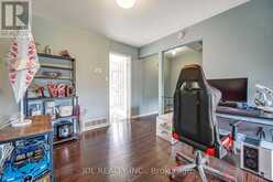 33 - 100 BRIDLETOWNE CIRCLE | Toronto Ontario | Slide Image Sixteen
