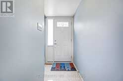 33 - 100 BRIDLETOWNE CIRCLE | Toronto Ontario | Slide Image Six