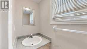 38 IVEAGH DRIVE | Georgina Ontario | Slide Image Sixteen