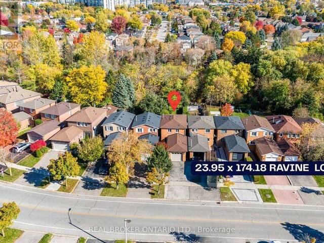 125 KERSEY CRESCENT Richmond Hill Ontario, L4C 5X4 - 3 Bedrooms Home For Sale