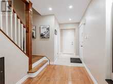 125 KERSEY CRESCENT | Richmond Hill Ontario | Slide Image Six