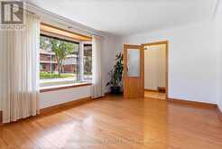 519 DOUGLAS AVENUE | Toronto Ontario | Slide Image Eight