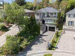 73 BONNYVIEW DRIVE Toronto Ontario, M8Y 3G7
