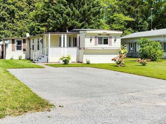 409 - 285 CRYDERMANS SIDE ROAD Georgina Ontario, L0E 1A0 - 2 Bedrooms Waterfront Home For sale