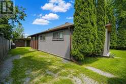 606 LAKE DRIVE S | Georgina Ontario | Slide Image Four