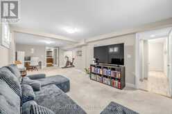 14 AGAR CRESCENT | Toronto Ontario | Slide Image Eighteen