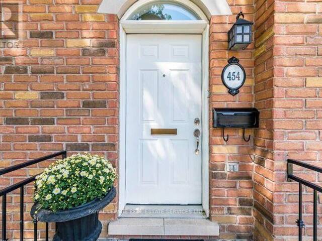 454 ST JOHNS ROAD Toronto Ontario, M6S 2L2 - 4 Bedrooms Home For Sale