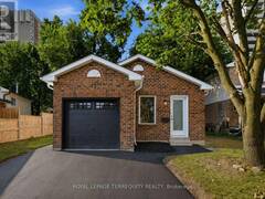 42 PLUMRIDGE COURT Ajax Ontario, L1S 3Z8