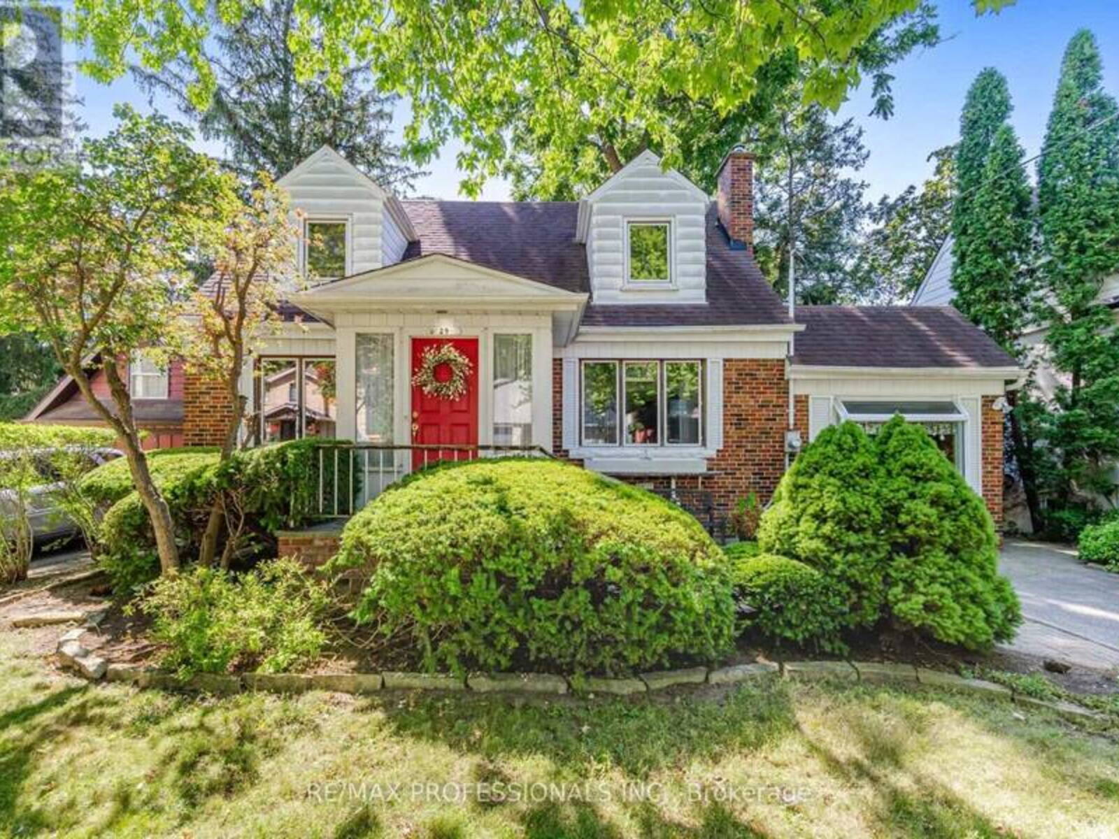29 MATTICE ROAD, Toronto, Ontario M9A 1E5