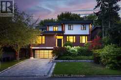 25 BEARWOOD DRIVE | Toronto Ontario | Slide Image One