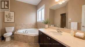 48 RIVERWALK PLACE | Midland Ontario | Slide Image Nine