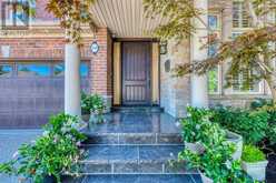 290 DUSKYWING WAY | Oakville Ontario | Slide Image Six