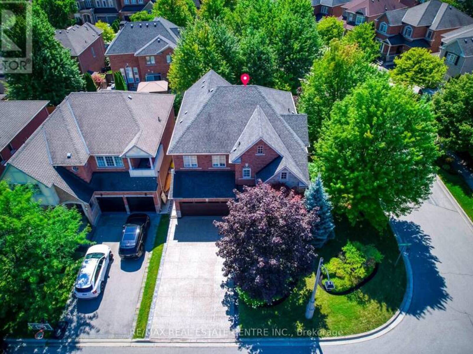 290 DUSKYWING WAY, Oakville, Ontario L6L 6X6